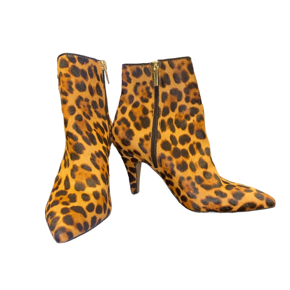 EUC Vince Camuto Leopard Ankle Boots